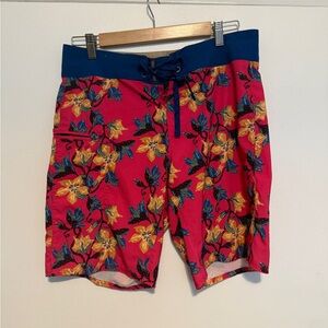 Men’s Patagonia board shorts swim drawstring floral size 31